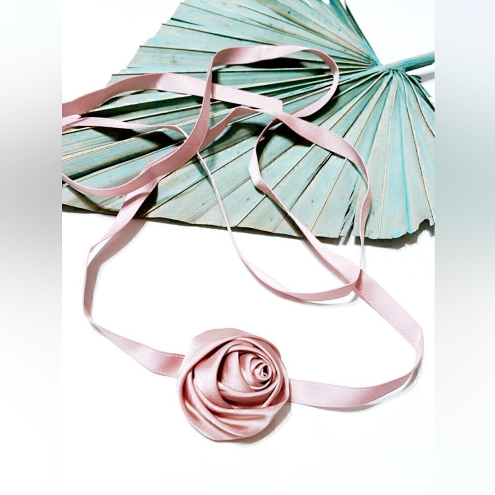 Pink flower choker   #190
